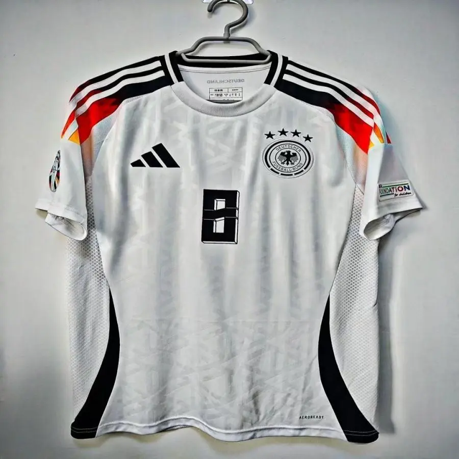 Technological Robe: Top International Tournaments Revive Soccer Jerseys